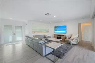 1250 Tuna Ct, Naples, FL 34102 - Photo 8