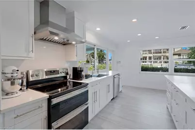 1250 Tuna Ct, Naples, FL 34102 - Photo 14