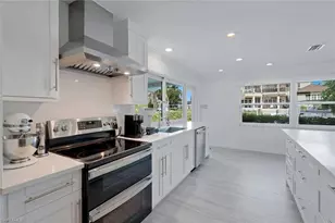 1250 Tuna Ct, Naples, FL 34102 - Photo 14