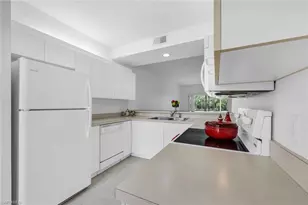 432 Valerie Way, Naples, FL 34104 - Photo 8