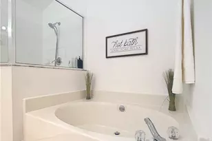 8452 Indian Wells Way, Naples, FL 34113 - Photo 32