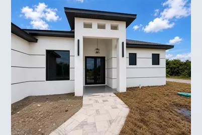 921 Martha Ave S, Lehigh Acres, FL 33974 - Photo 2