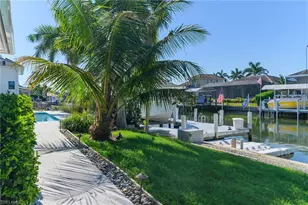 1609 Villa Ct, Marco Island, FL 34145 - Photo 24