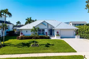 1609 Villa Ct, Marco Island, FL 34145 - Photo 2