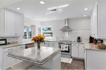 1609 Villa Ct, Marco Island, FL 34145 - Photo 8