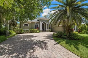 61 Constitution Dr, Naples, FL 34112 - Photo 1