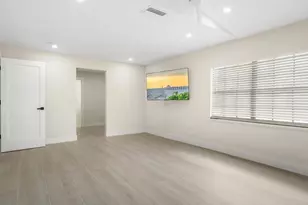 6800 Bottlebrush Ln, Naples, FL 34109 - Photo 4