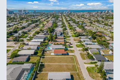 686 97th Ave N, Naples, FL 34108 - Photo 16
