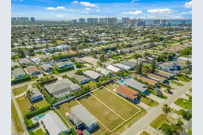 686 97th Ave N, Naples, FL 34108 - Photo 22