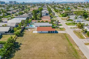 686 97th Ave N, Naples, FL 34108 - Photo 1