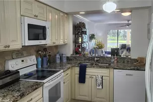 219 Fox Glen Dr, Naples, FL 34104 - Photo 2
