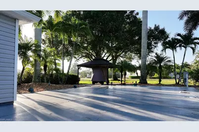 10030 Parkwood Dr, Fort Myers, FL 33905 - Photo 10