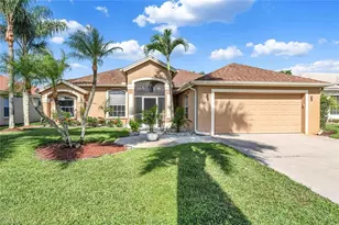 929 Marble Dr, Naples, FL 34104 - Photo 14