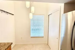322 Sugar Pine Ln, Naples, FL 34108 - Photo 6