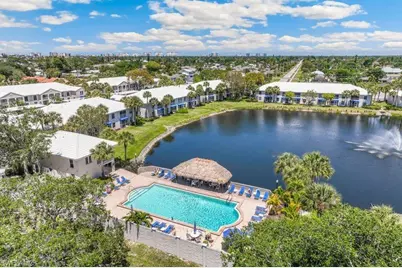 815 Gulf Pavilion Dr #201, Naples, FL 34108 - Photo 20
