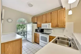8228 Twelve Oaks Cir, Naples, FL 34113 - Photo 4