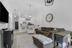 241 Robin Hood Cir, Naples, FL 34104 - Photo 10