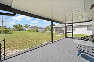 545 102nd Ave N, Naples, FL 34108 - Photo 4
