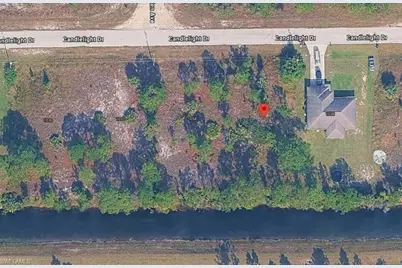 1036 Candlelight Dr, Lehigh Acres, FL 33974 - Photo 4