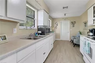 9104 King Rd W, Fort Myers, FL 33967 - Photo 4