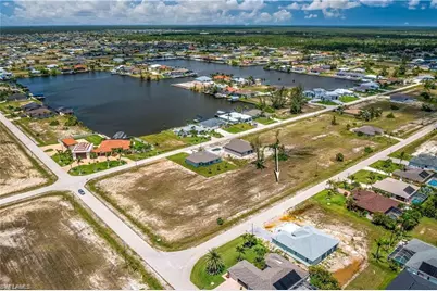 4345 NW 27th Ln, Cape Coral, FL 33993 - Photo 4