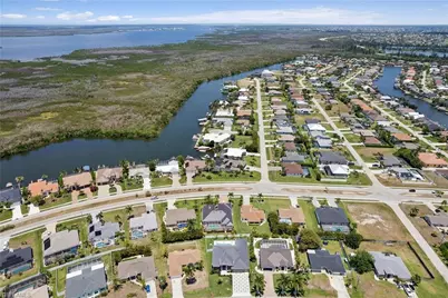 2931 SW 30th St, Cape Coral, FL 33914 - Photo 10