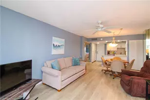 1 Bluebill Ave, Naples, FL 34108 - Photo 6