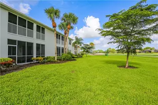 5885 3 Iron Dr, Naples, FL 34110 - Photo 8