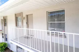 1330 Derbyshire Ct, Naples, FL 34116 - Photo 2