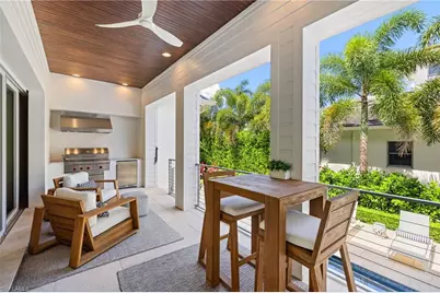 950 8th St S, Naples, FL 34102 - Photo 6