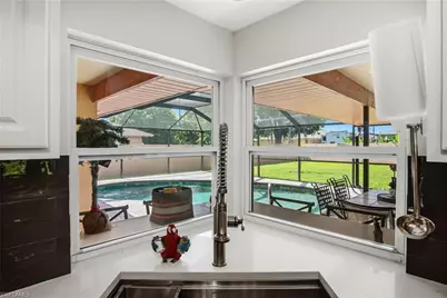 9792 Kentucky St, Bonita Springs, FL 34135 - Photo 4