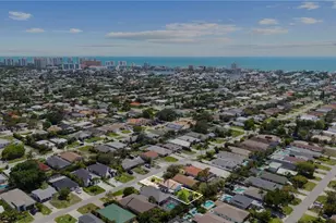 641 105th Ave N, Naples, FL 34108 - Photo 6