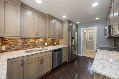 5429 Cove Cir #109, Naples, FL 34119 - Photo 8