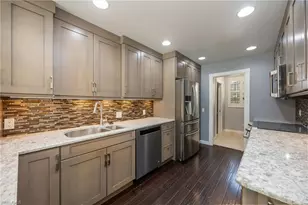 5429 Cove Cir, Naples, FL 34119 - Photo 8