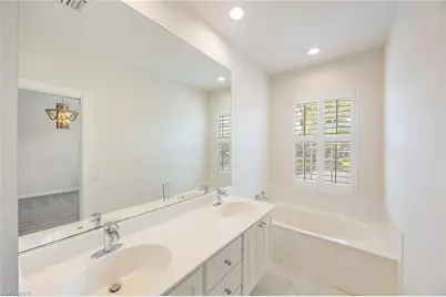 5429 Cove Cir #109, Naples, FL 34119 - Photo 16