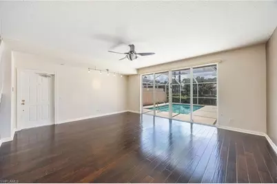 5429 Cove Cir #109, Naples, FL 34119 - Photo 4