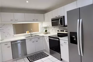 7750 Jewel Ln, Naples, FL 34109 - Photo 6