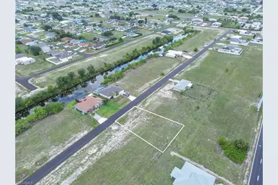 1011 NE 23rd Ter, Cape Coral, FL 33909 - Photo 10