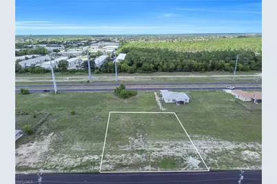 1011 NE 23rd Ter, Cape Coral, FL 33909 - Photo 2