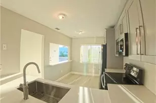 3051 Sandpiper Bay Cir, Naples, FL 34112 - Photo 14