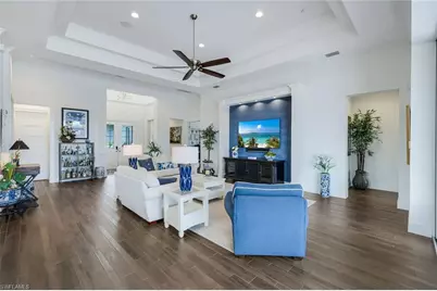 6460 Pembroke Way, Naples, FL 34113 - Photo 8