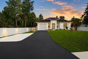 233 39th Ave NE, Naples, FL 34120 - Photo 2