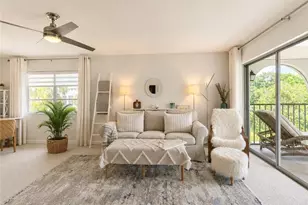 1056 Forest Lakes Dr, Naples, FL 34105 - Photo 6
