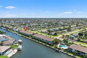 4622 SW 12th Pl, Cape Coral, FL 33914 - Photo 4