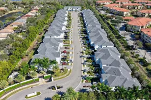 13045 Pembroke Dr, Naples, FL 34105 - Photo 30