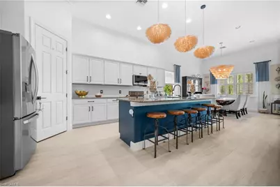 16213 Camden Lakes Cir, Naples, FL 34110 - Photo 8