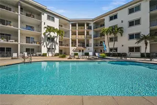 1100 Pine Ridge Rd, Naples, FL 34108 - Photo 36