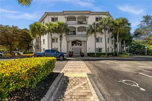 1100 Pine Ridge Rd, Naples, FL 34108 - Photo 30