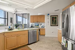 6075 Pelican Bay Blvd, Naples, FL 34108 - Photo 8