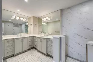1275 Gulf Shore Blvd N, Naples, FL 34102 - Photo 16